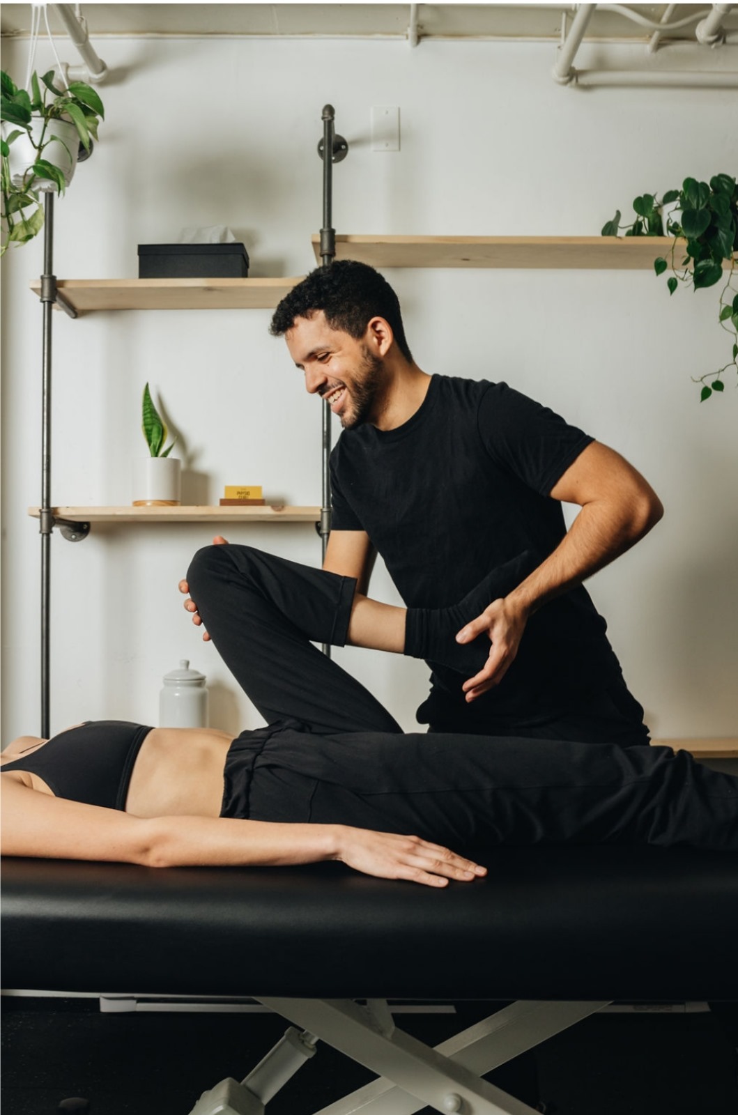 physiotherapist in Kitsilano works with a physio patient
